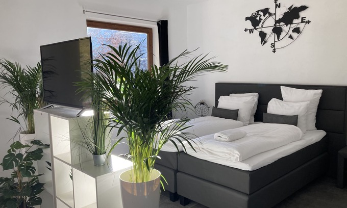 Feld am See Apartment | Cozy Studio Apartment with Balcony by the Lake, Pet Friendly