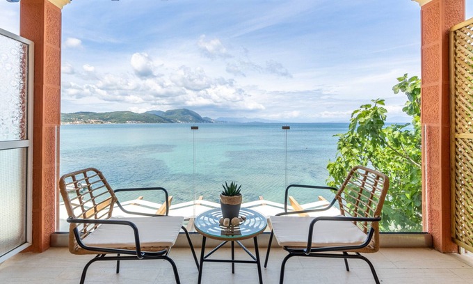 Agia Pelagia Chlomou Apartment | Seaside Studio 'Nikos' with Ocean View & Pet-Friendly Amenities