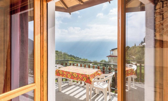 Aer Apartment | Guest Rated: Studio Apartment Olivo with Pool & Mountain View