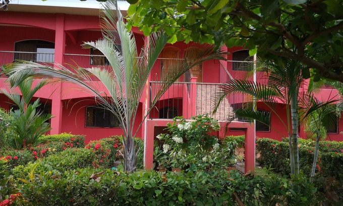 Parrita Apartment | Cozy Studio Apartment 3 Miles from the Ocean with Pool