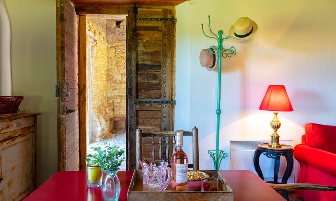 Beauville Apartment | Relaxing Studio Apartment with Countryside Views & Pool