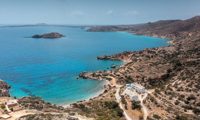 Amoopi Apartment | Seaside Studio Apartment at Fokia Beach with Wi-Fi
