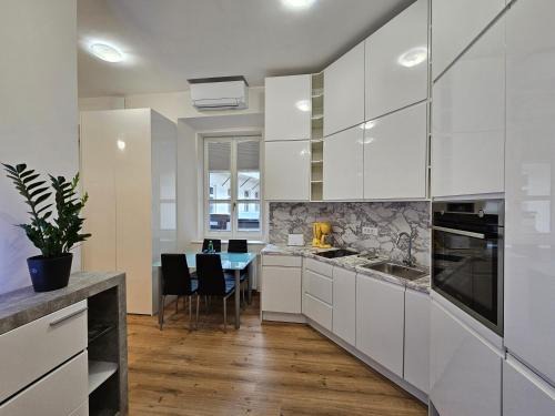 Ljubljana Old Town Apartment | Highly Rated Studio Apartment Sviti TourAs Near Town Hall
