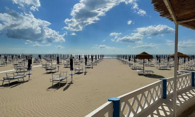 Siponto Apartment | Cozy Studio Apartment with Terrace in Siponto for Families