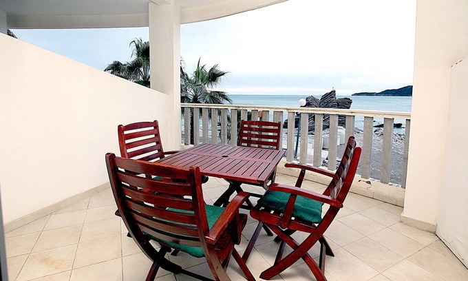 Rafajlovici Apartment | Studio Apartment With Sea View