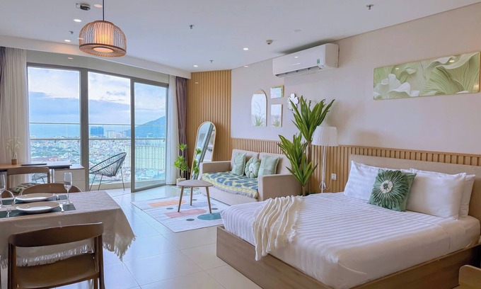 Vung Tau Apartment | Top-Rated Ocean View Stay at Homeaway - Melody Vung Tau