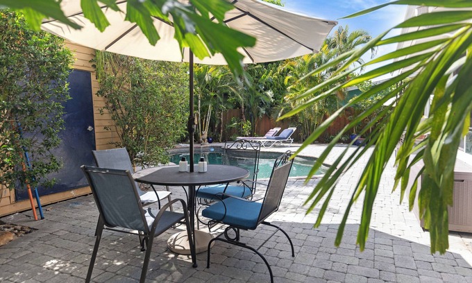 Middle River Terrace Apartment | Cozy Studio Apt near Wilton Manors with Pool & Pet Friendly