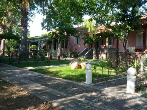 Eresos-Antissa Apartment | Enjoy Studio Aspa: Pet-Friendly Retreat with Breakfast Included