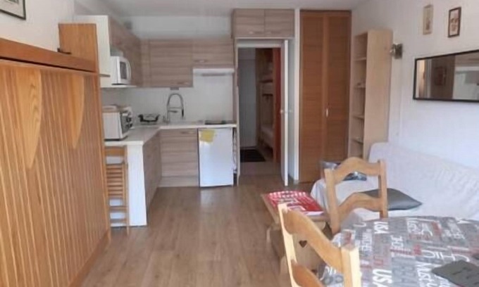 Le Sauze Apartment | Cozy Studio in the Heart of Sauze with Kitchen Access