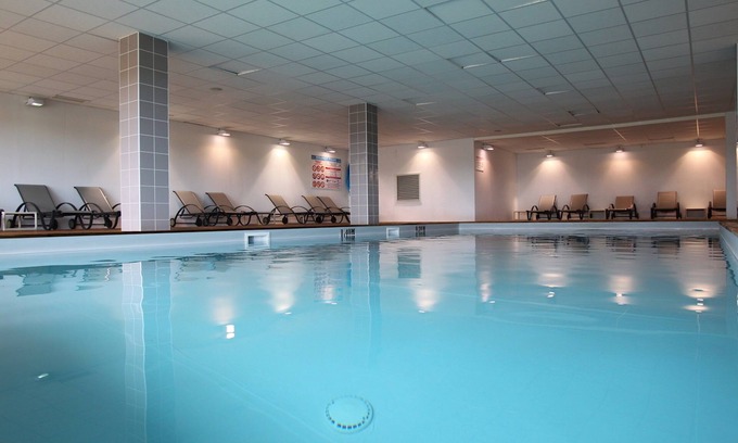 Roz-sur-Couesnon Apartment | Cozy Studio with Pool and Sauna Access for Relaxation