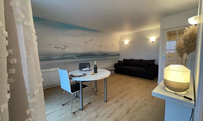Quend Apartment | Cozy Studio with Balcony, Steps from the Beach & Shops
