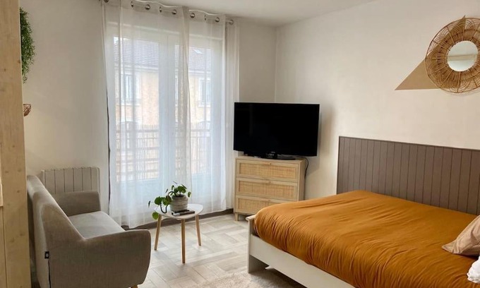 Bourg-en-Bresse Apartment | Cozy Studio with Balcony Near the Train Station