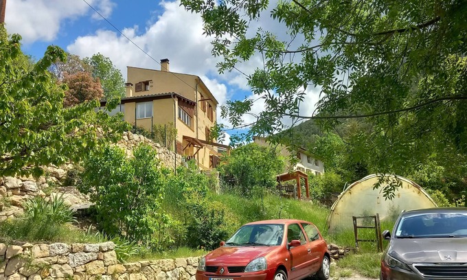 Castellane Apartment | Ideal Studio with Scenic Views, Perfect for Exploring Verdon