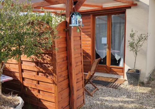 Lamotte-Beuvron House | Oceanfront Studio "Le Loup" with Terrace & Pet-Friendly