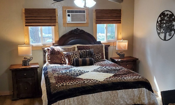 Shingletown Apartment | Relax at Studio B with Pool & Lake Views Near Mt. Lassen