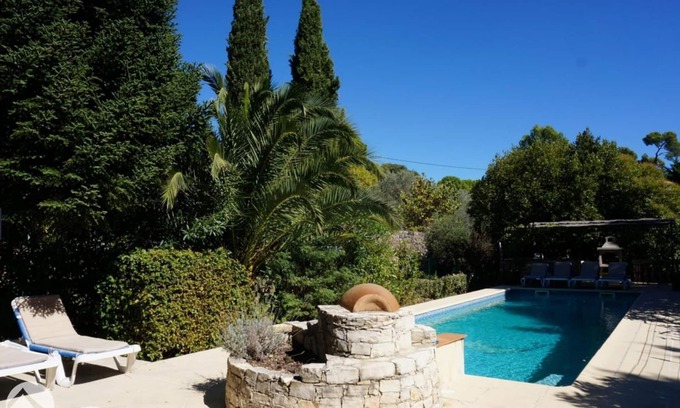 Draguignan Apartment | Guest Rated 10/10: Studio Bali by the Sea & Nature