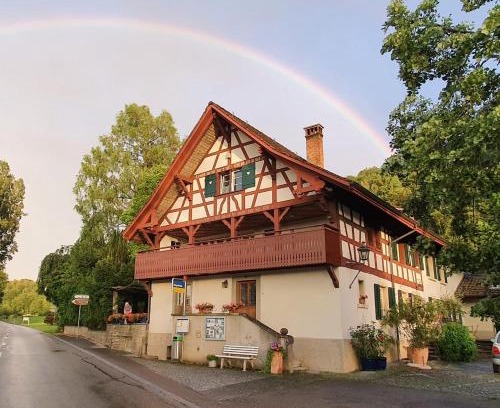 Andelfingen District Apartment | Cozy Studio beim Rhein - Ziegelhütte with 8.6/10 Rating