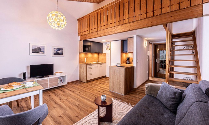 Mitterbach Apartment | Relaxing Studio Bergliebe with Balcony & Mountain Views