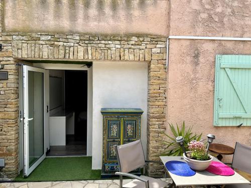 Ceyreste House | Pet-Friendly Studio Biboune with Pool & High Guest Rating
