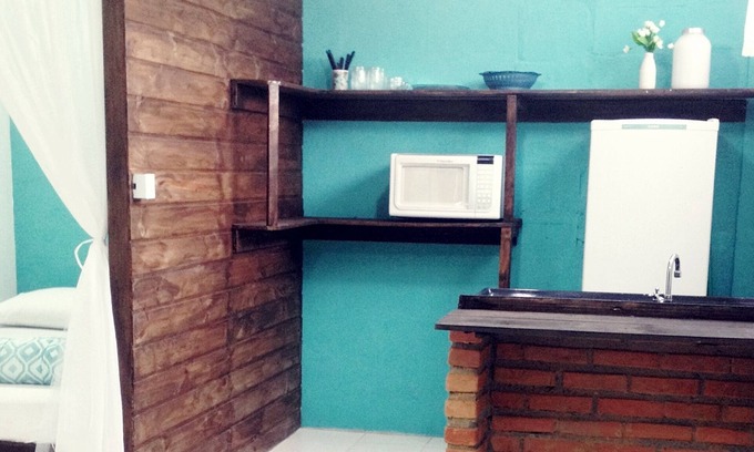 Rio Vermelho Sul House | Cozy Studio 01 - GuestHaus with Pool & Kitchen Access