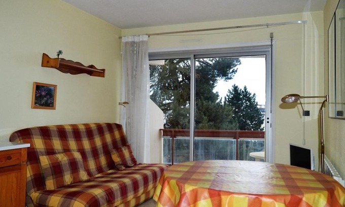 Font-Romeu-Odeillo-Via Apartment | Scenic Studio Cabine Sud: Pyrenees View & Family-Friendly