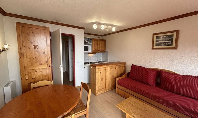 Eclose-Ouest Apartment | Studio cabin 4 pers. in L'Alpe d'Huez with balcony