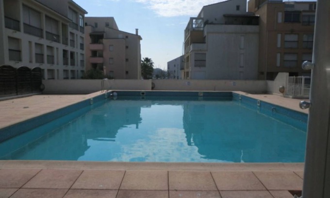 Agde Apartment | Ideal Studio Cabin with Pool & Ocean View - Rated 10/10