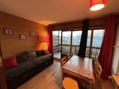 Auris Apartment | Inviting Studio Cabine with Mountain Views in Auris en Oisans