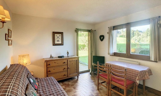 Combloux Apartment | Cozy Studio Cabine with Private Garden near Bouchet Ski Lift