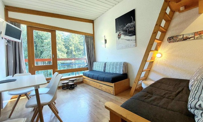 Arc-1800 Apartment | Cozy Studio Cabine Steps from the Slopes with Free Wifi