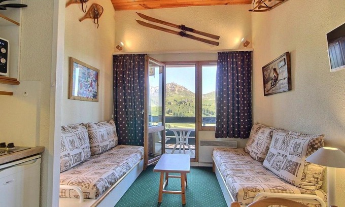 Belle Plagne Apartment | Cozy Studio Belle Plagne for 4 – Family Friendly Stay