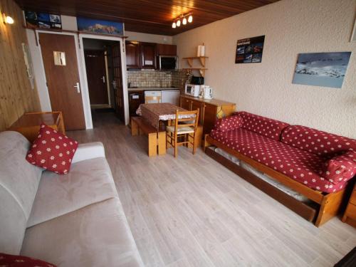 Auris Apartment | Cozy Studio Cabin with Balcony & Mountain View - Auris en Oisans