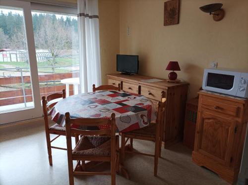 Premanon Apartment | Family-Friendly Studio-Cabine at Résidence les Rennes