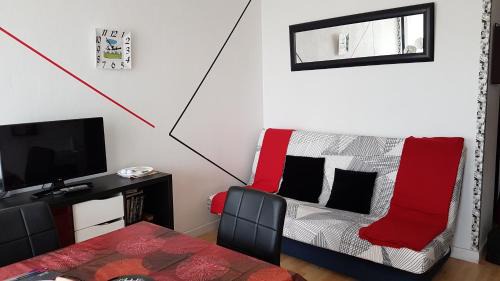 Houlgate Apartment | Functional Studio-Cabine for Families in Houlgate