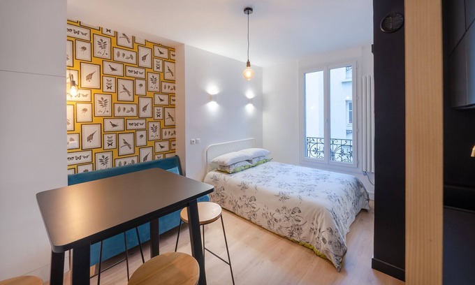 Grenelle Apartment | Peaceful Studio Near the Eiffel Tower - Rated 10/10
