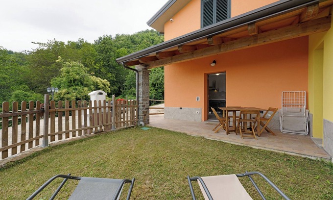 Zignago Apartment | Studio 'Camera 4' with Mountain View, Wi-Fi and Air Conditioning