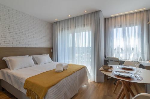 Campo Belo Apartment | Discover Studio Campo Belo II: Family-Friendly with Pool