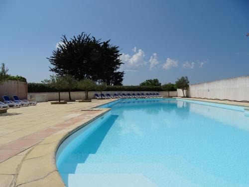 La Flotte Apartment | Welcoming Studio Carline: Oceanfront Family Retreat