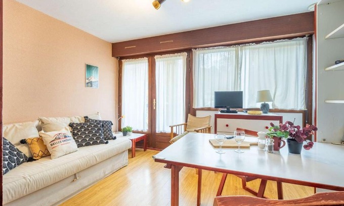 Vignec Apartment | Cozy Studio for 4 in Saint Lary with Balcony & Parking