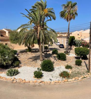El Algar Apartment | Cozy Studio Cielo: Poolside Retreat with Free Wi-Fi