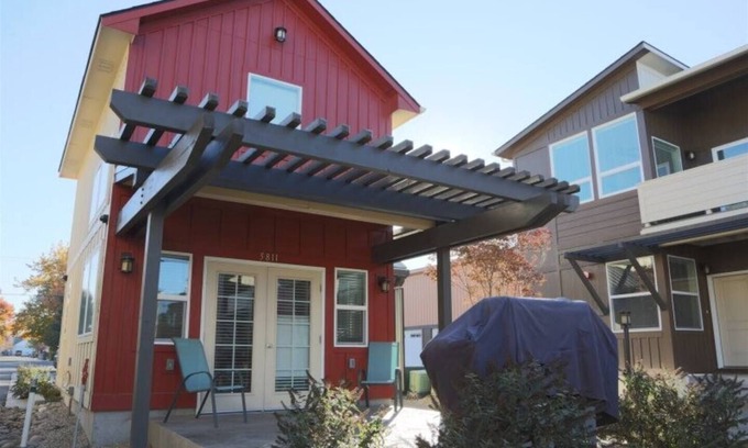 Boise Apartment | Cozy Studio @ Coffey Villas: Ideal for Families & Pets