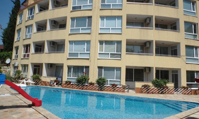 Kranevo Apartment | Relax at Studio Coliseum with Ocean Views and Pools