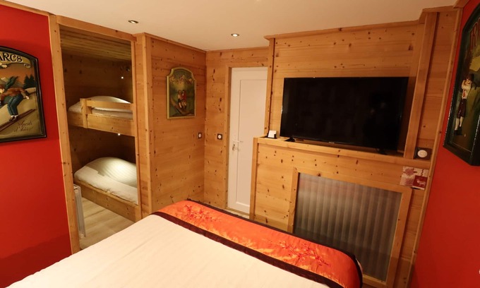 Albertville Apartment | Guest Rated 10/10 Studio with Private Bathroom & Spa