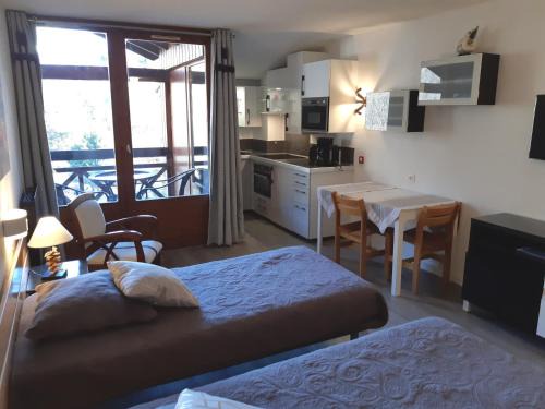 Brides-les-Bains Apartment | Cozy Studio with Balcony and Breathtaking Vanoise Views