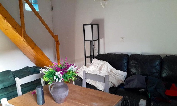 Vassens Apartment | Relaxing Private Studio with Pool and Spa in Vassens