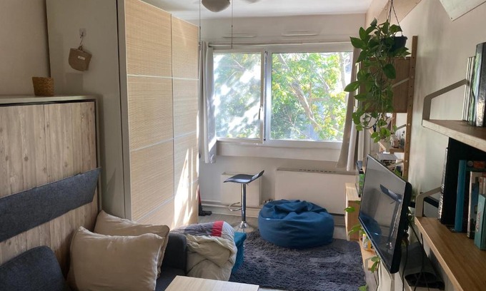 Quartier de la Maison-Blanche Apartment | Cozy Studio for Your Paris Getaway