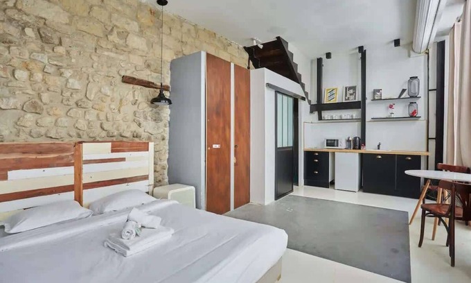 Porte-Saint-Martin Apartment | Studio Cosy à Deux Pas du Marais – Paris 3