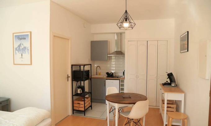 Argeles Gazost Apartment | Cozy Studio with Terrace and Family-Friendly Amenities