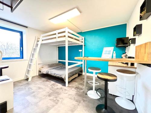 Chasseneuil-du-Poitou Apartment | Cozy Studio Near Futuroscope - Ideal for Families