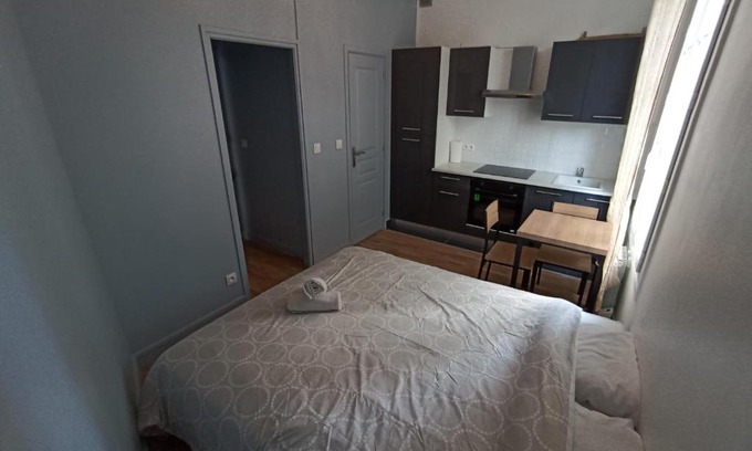 Maisons-Laffitte Apartment | Cozy Studio in Hypercentre - 20 Min to Paris, Child-Friendly